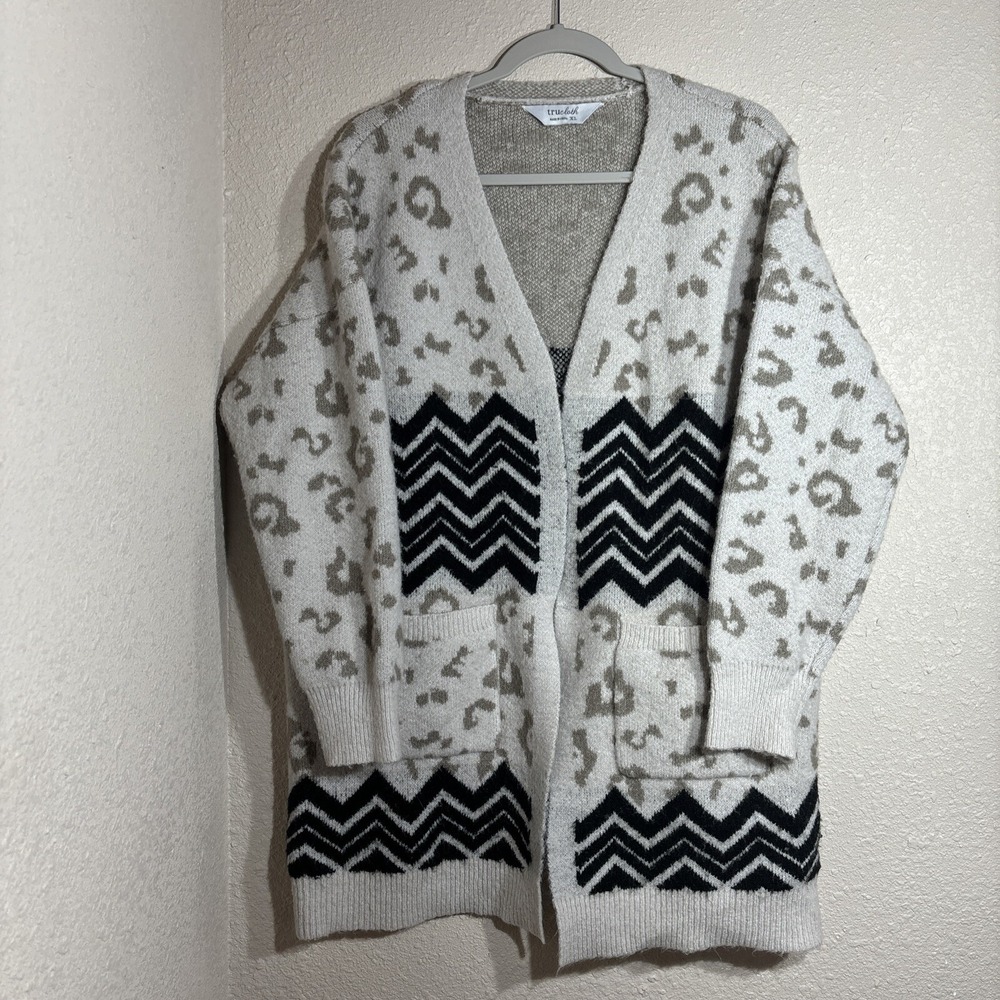 Trucloth Size XL Carigan Tan Animal Print Chevron Knit Sweater